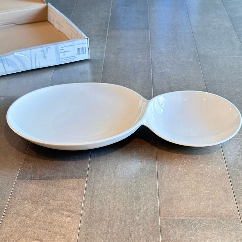 Villeroy & Boch White Porcelain Dinner Serving Plate